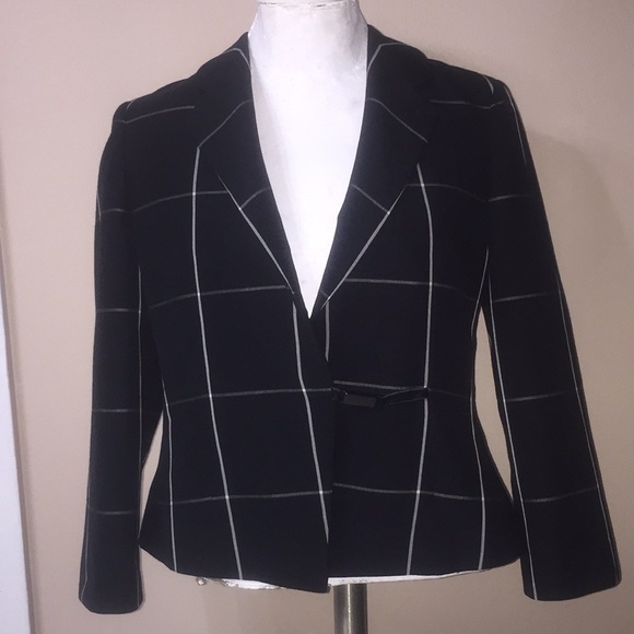 Armani Collezioni Jackets & Blazers - ARMANI COLLEZIONI Black & White Window Pane Plaid Cropped Blazer